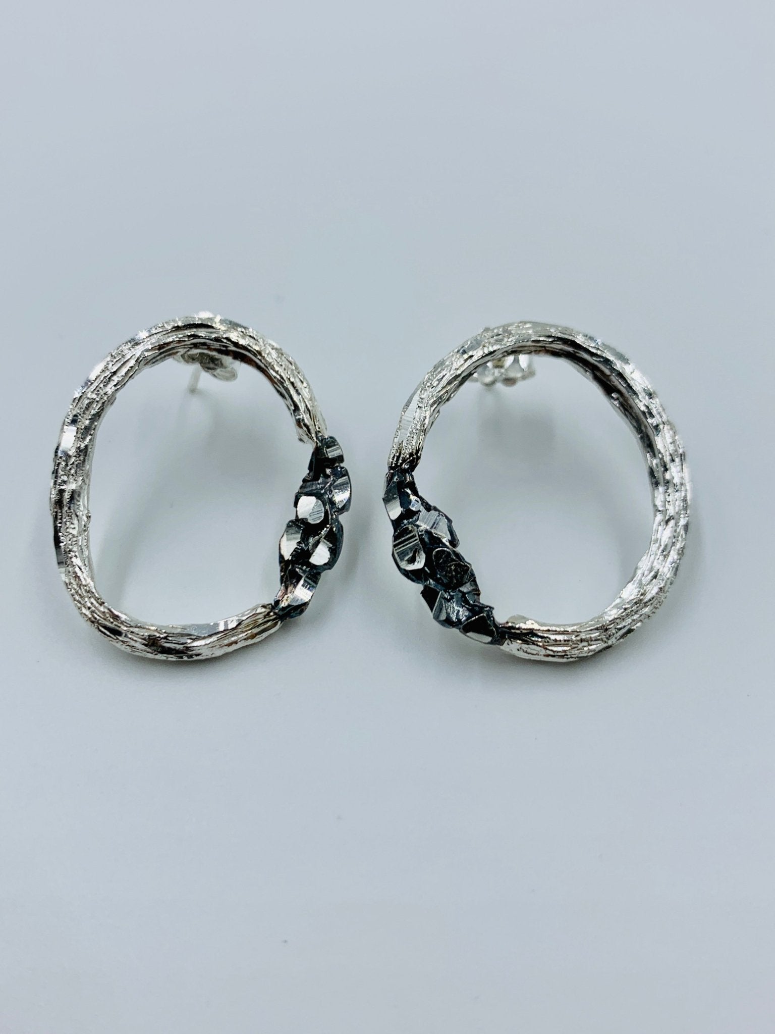 SEVE Earrings - Maison Numéro 12