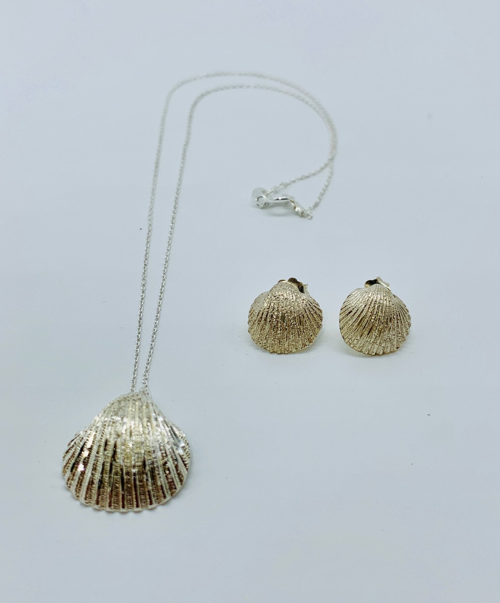 SHELL Earrings - Maison Numéro 12